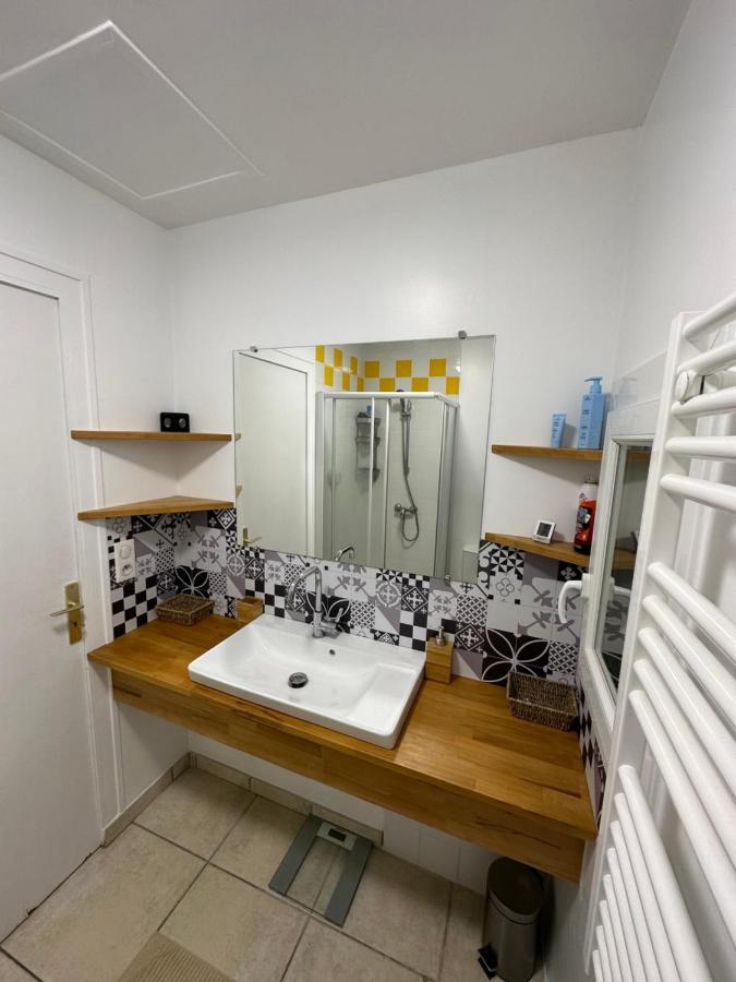 Villa Des Palmiers, Chambre 3, Lit Double วีเนิฟ-โซร์-ล็อต ภายนอก รูปภาพ