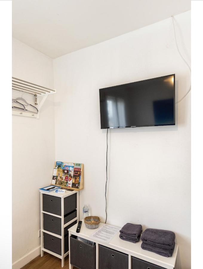 Villa Des Palmiers, Chambre 3, Lit Double วีเนิฟ-โซร์-ล็อต ภายนอก รูปภาพ