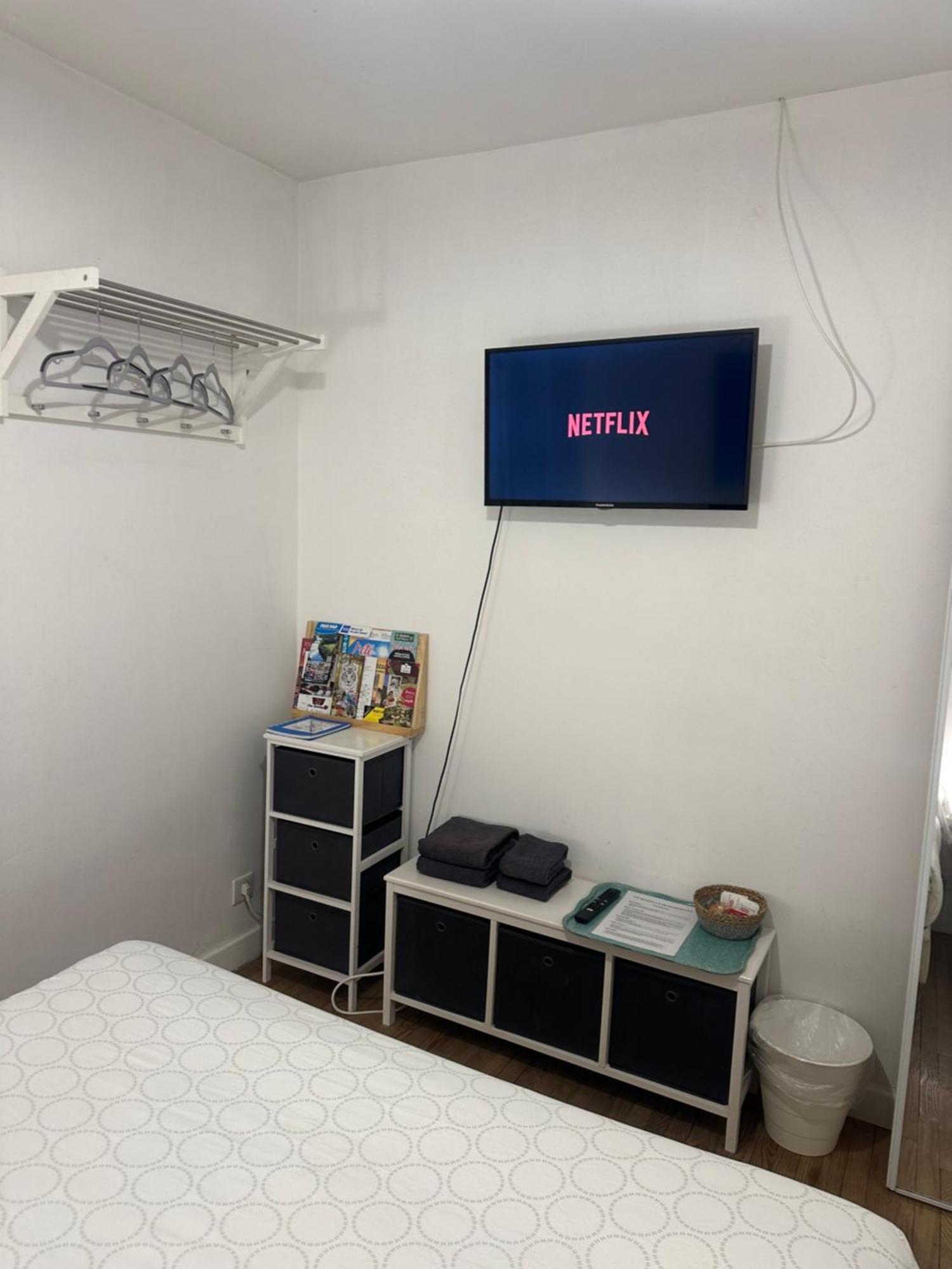 Villa Des Palmiers, Chambre 3, Lit Double วีเนิฟ-โซร์-ล็อต ภายนอก รูปภาพ